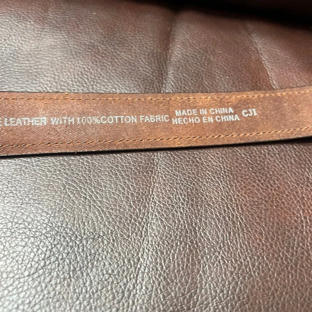 Columbia VTG Leather Belt w/ Embroidery‎